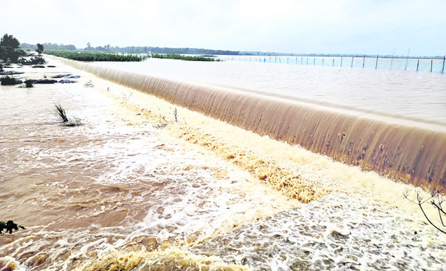 వణికిస్తున్న వరద గోదావరి 2