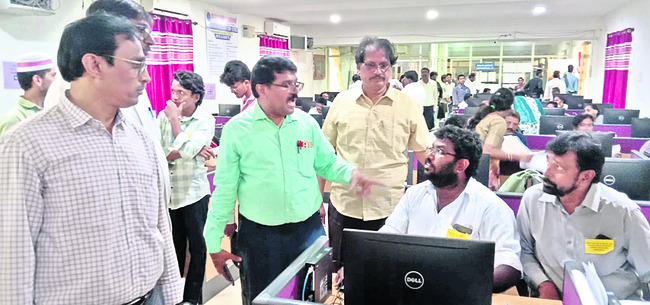 ప్రశాంతంగా సర్టిఫికెట్ల పరిశీలన 1