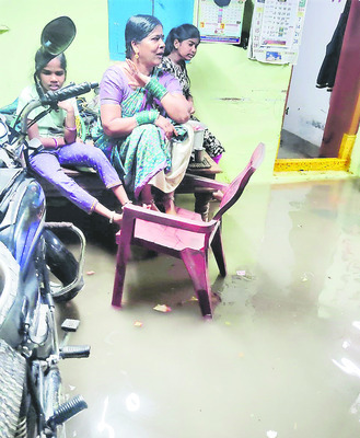కుంభవృష్టితో మెతుకుసీమ అతలాకుతలం2
