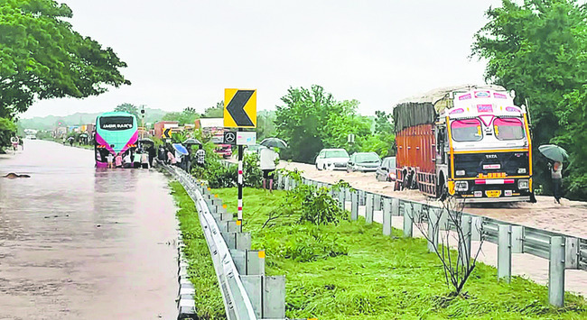 కుంభవృష్టితో మెతుకుసీమ అతలాకుతలం5