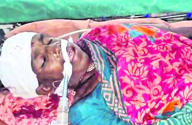 లారీ ఢీకొని ప్రైవేటు ఉద్యోగి దుర్మరణం 1