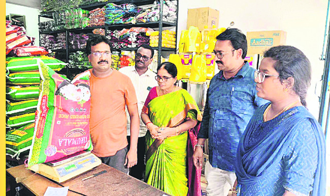 ‘వర్షాలు ఆలస్యం కావడంతో యూరియాకు డిమాండ్‌’ 2