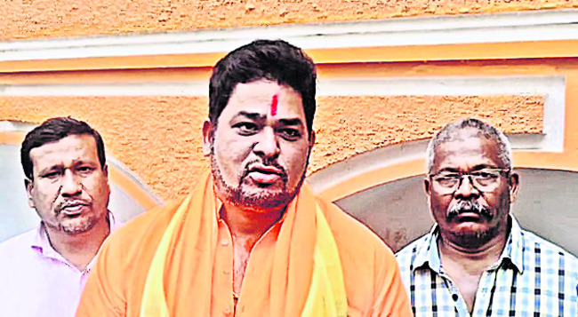బీజేడీది మొసలి కన్నీరు 1