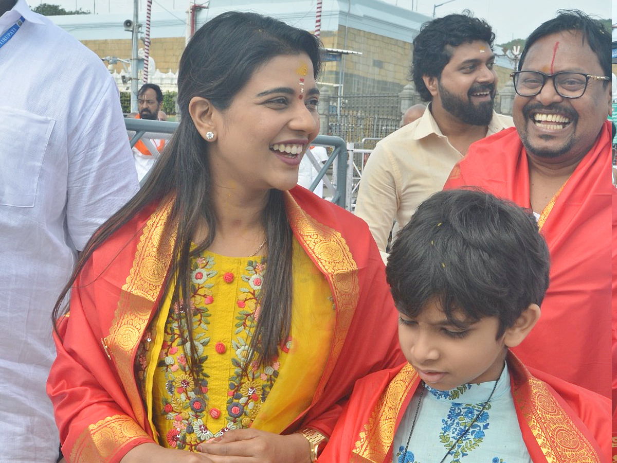 Actress Aishwarya Rajesh Visited Tirumala Temple Photos10