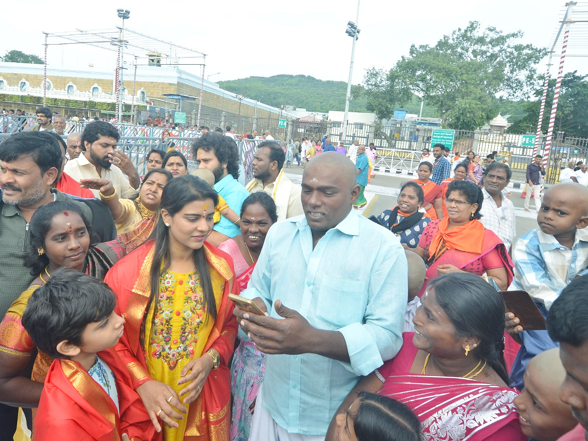 Actress Aishwarya Rajesh Visited Tirumala Temple Photos11