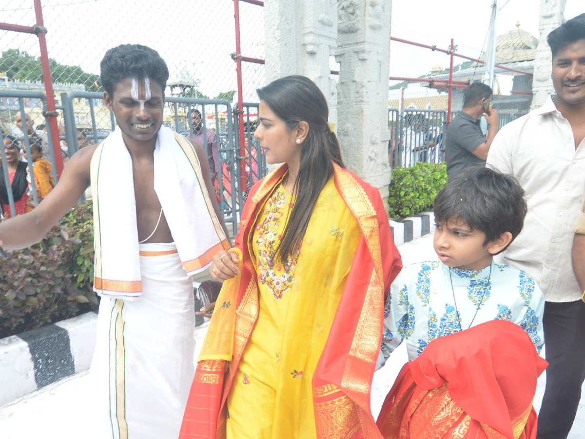 Actress Aishwarya Rajesh Visited Tirumala Temple Photos18