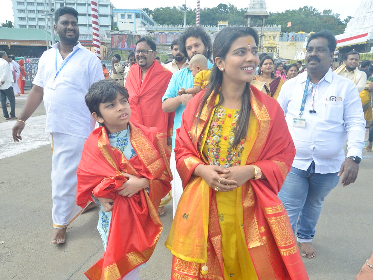 Actress Aishwarya Rajesh Visited Tirumala Temple Photos6