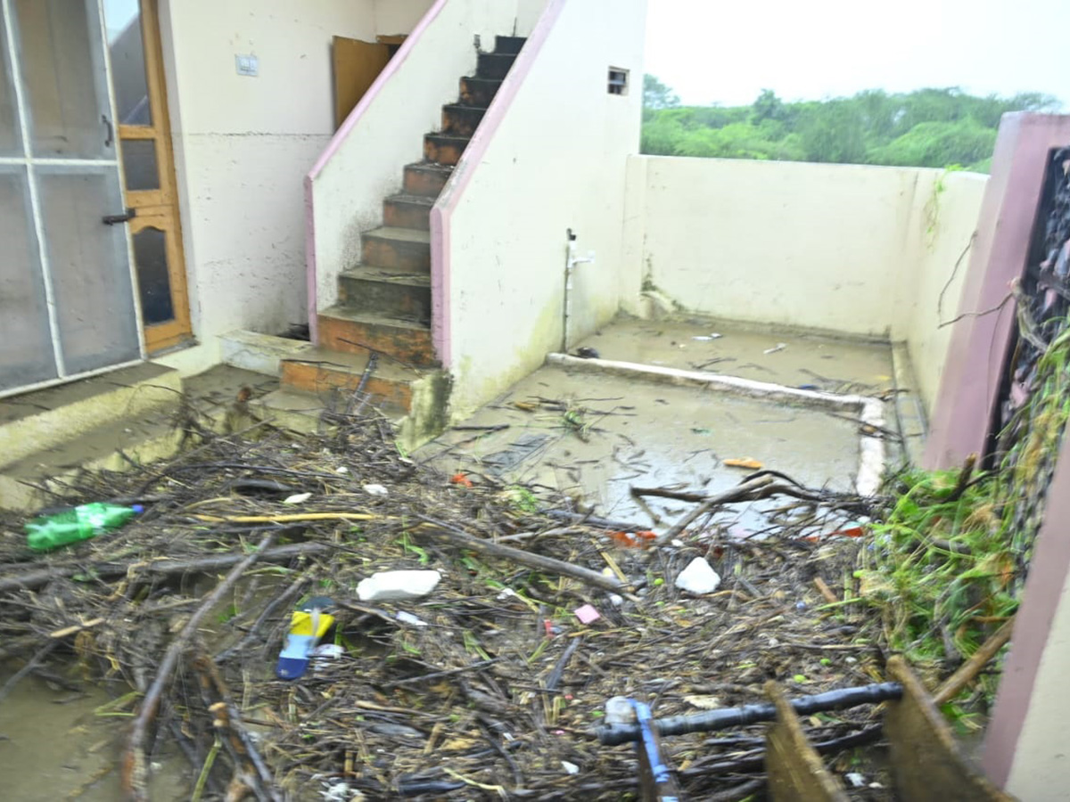 Heavy Rain 2025 in Kamareddy Photos17