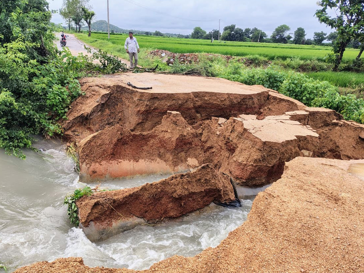 Heavy Rain 2025 in Kamareddy Photos8