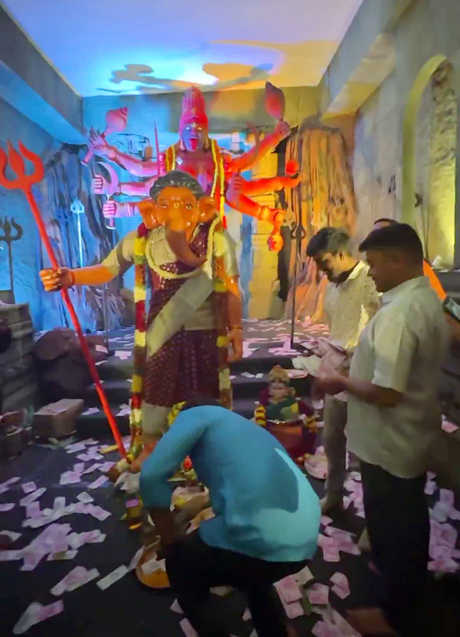 Pushpa 2 Style Ganesh Mandapam In Chennai Photos12