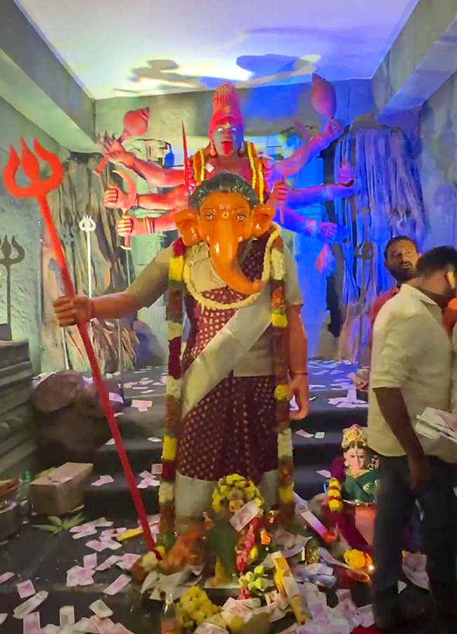 Pushpa 2 Style Ganesh Mandapam In Chennai Photos15