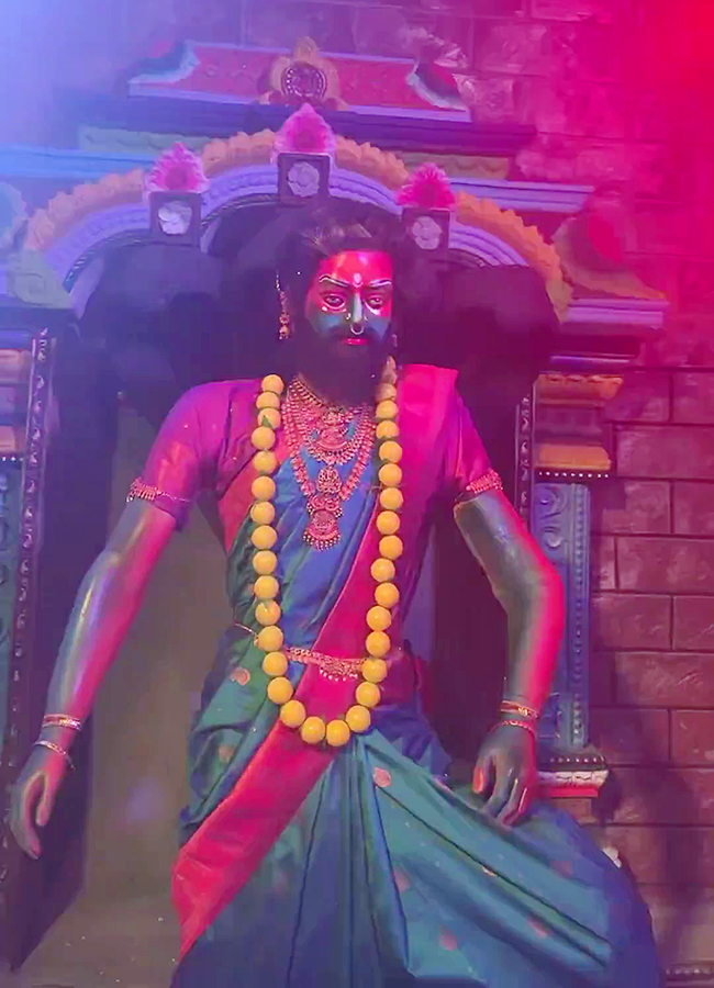 Pushpa 2 Style Ganesh Mandapam In Chennai Photos9