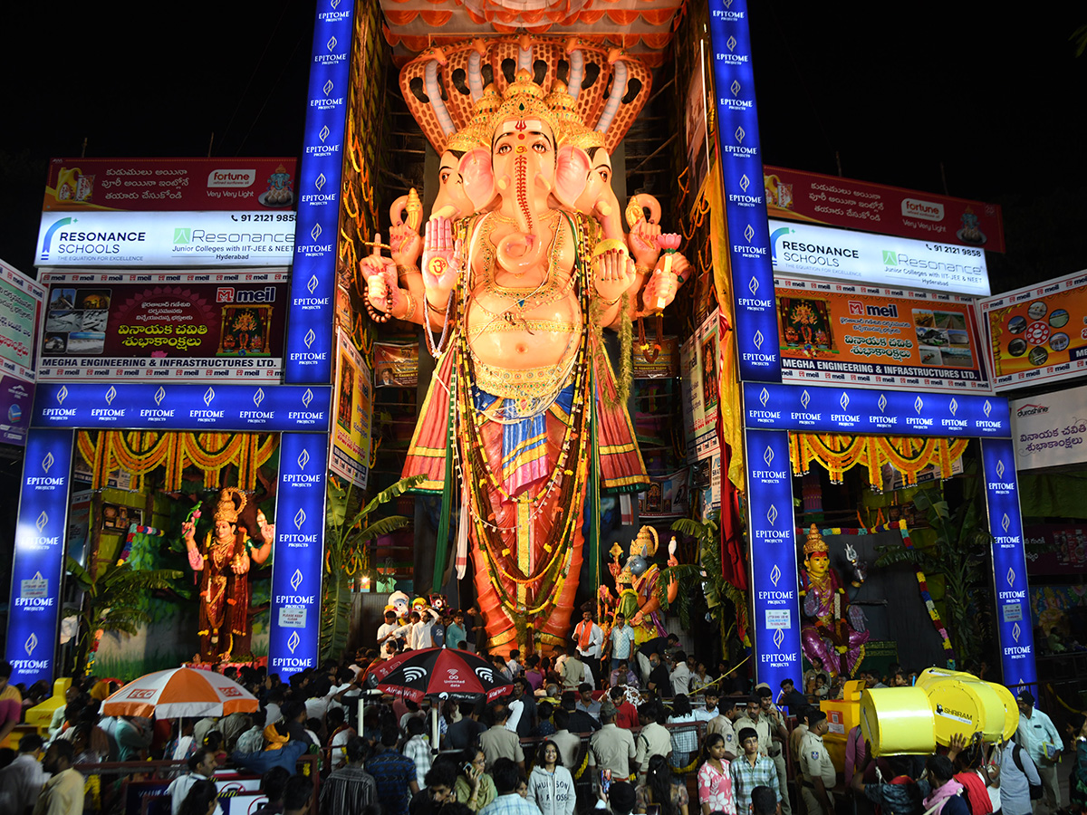 Vinayaka Chavithi : Khairatabad Ganesh Photos 20251