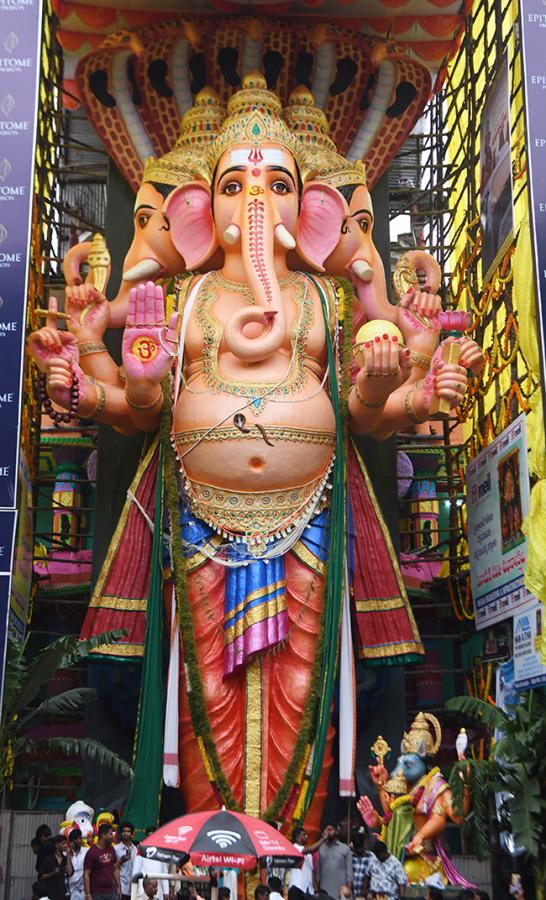 Vinayaka Chavithi : Khairatabad Ganesh Photos 202511