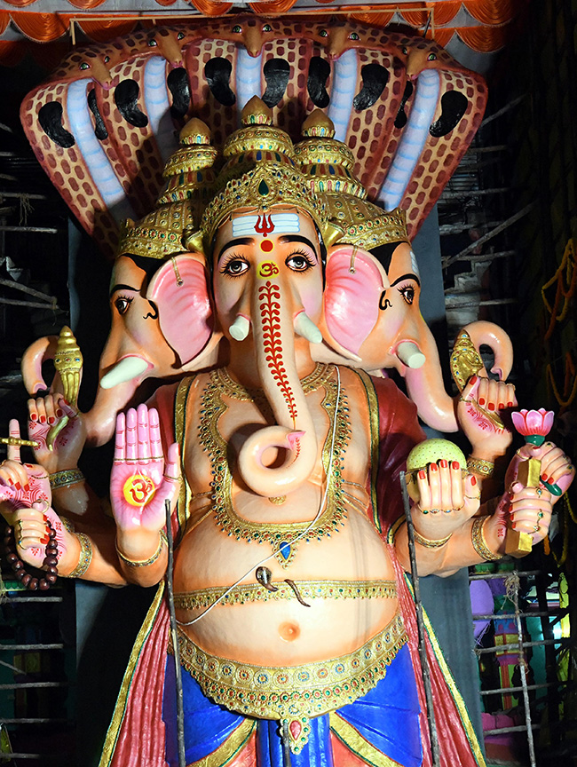 Vinayaka Chavithi : Khairatabad Ganesh Photos 202514
