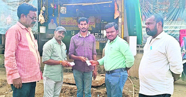 యూరియా పంపిణీలో ఆలస్యం..!1