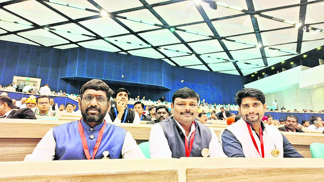 జాతీయ సదస్సులో ఖమ్మం న్యాయవాది1