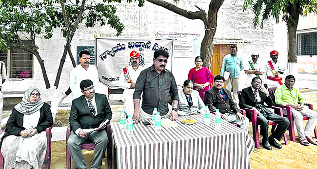 పేద ఖైదీలకు ఉచిత న్యాయ సహాయం 1