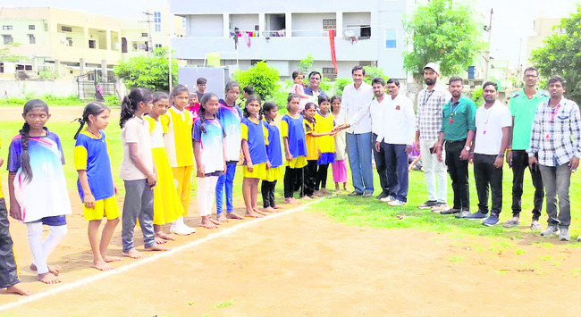 నృసింహుని సన్నిధిలో అదనపు జిల్లా జడ్జి
2