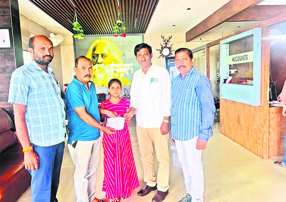 దిల్‌ఖుష్‌ దోస్తానా4