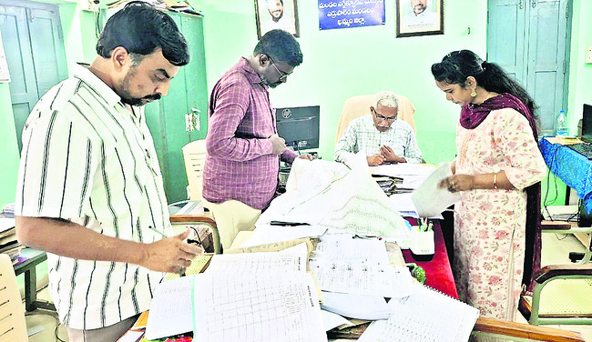 నేడు డిప్యూటీ సీఎం భట్టి పర్యటన
1