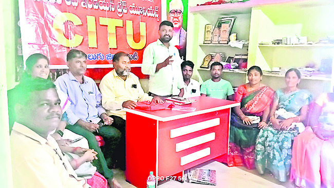 సంపూర్ణత అభియాన్‌ అవార్డు ప్రదానం
2