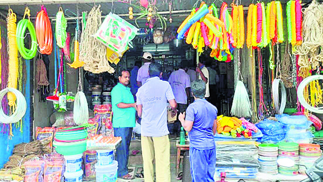 పాలిథిన్ వాడకంపై ఉక్కుపాదం 1