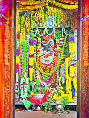 గండి క్షేత్రం.. పోటెత్తిన భక్తజనం 1