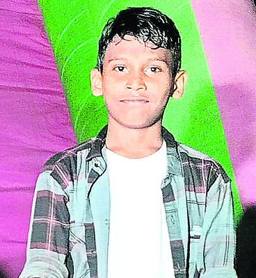 ఈతకు వెళ్లి విద్యార్థి మృతి1