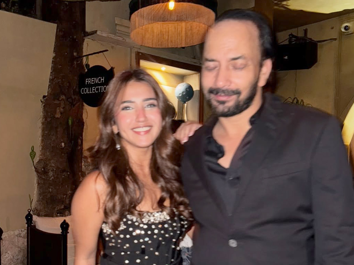 Actress Mrunal Thakur Grand Birthday Celebrations8