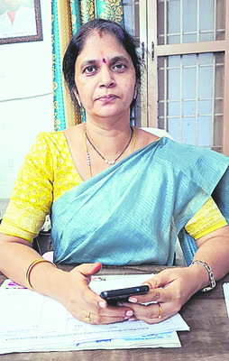 దయనీయ బాల్యంపై వాత్సల్యం1