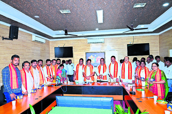 అలా వెళ్లి.. ఇలా రావడమే! 1