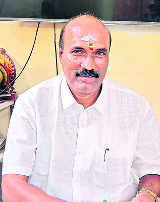 శాస్త్రోక్తంగా రాహుకాల అభిషేక పూజలు
2