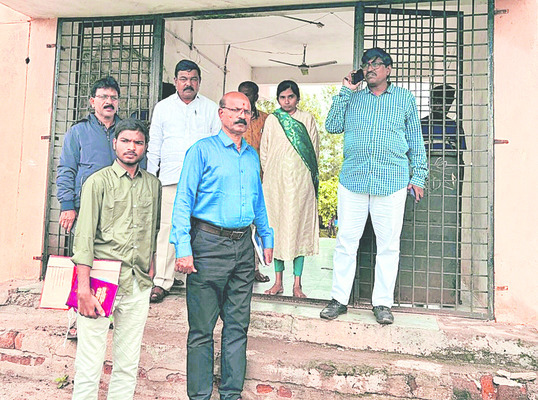 నల్తూర్లో నవోదయకు 25 ఎకరాలు: అదనపు కలెక్టర్
1