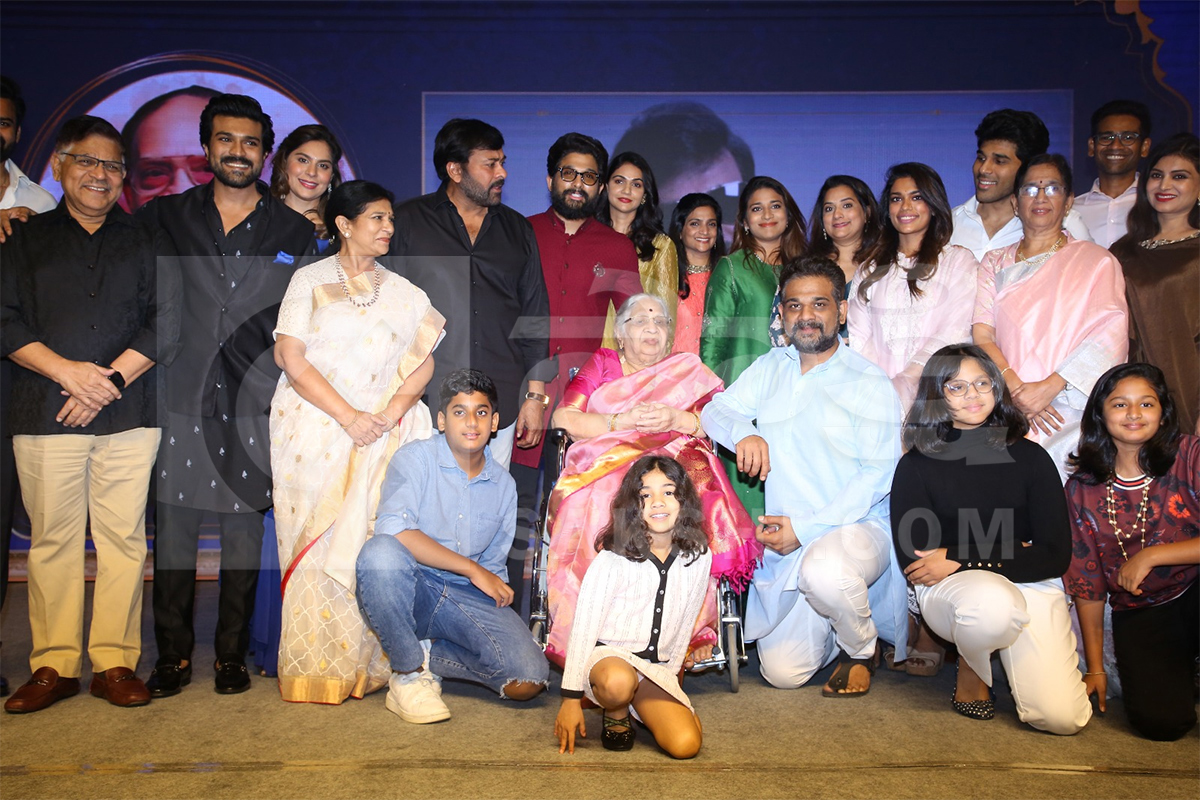 Allu Kanakaratnam Rare Photos With Chiranjeevi And Allu Arjun13
