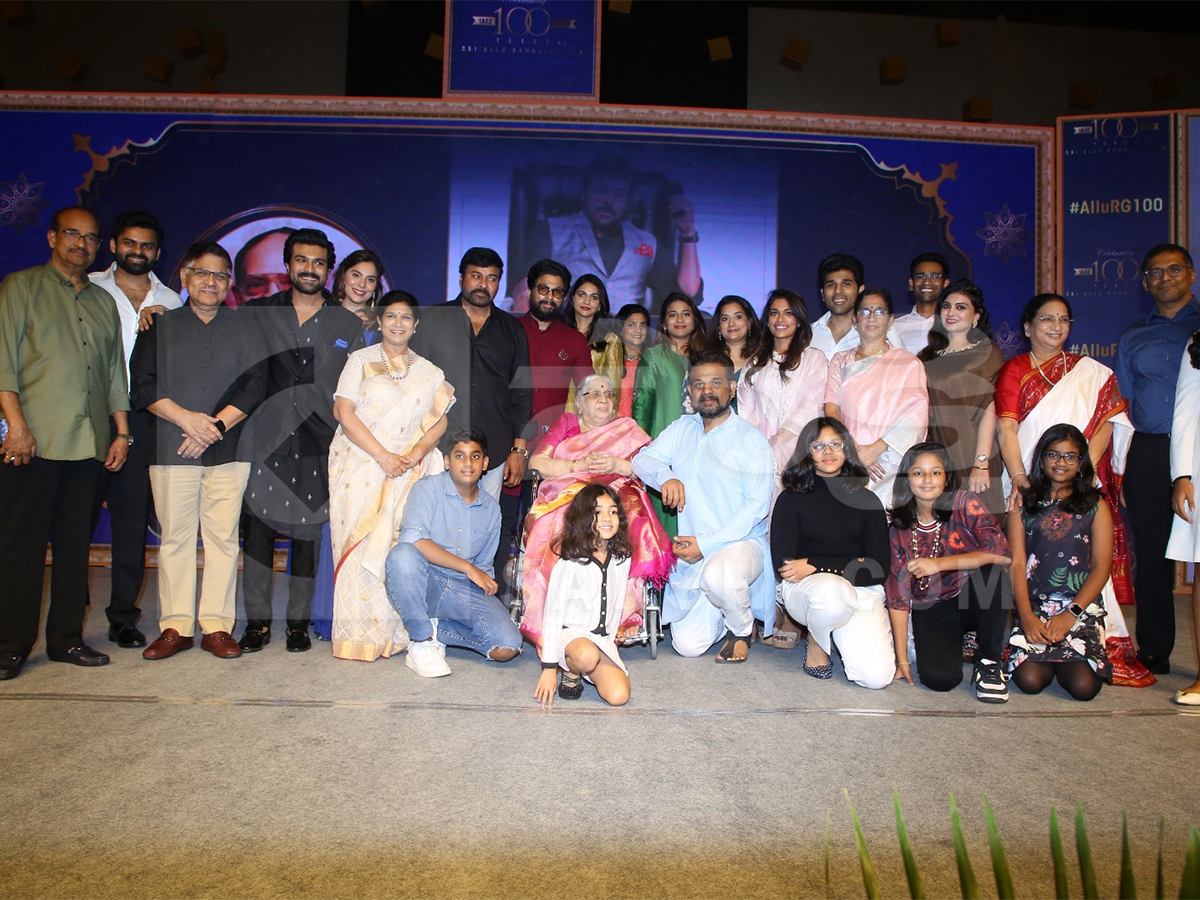 Allu Kanakaratnam Rare Photos With Chiranjeevi And Allu Arjun8