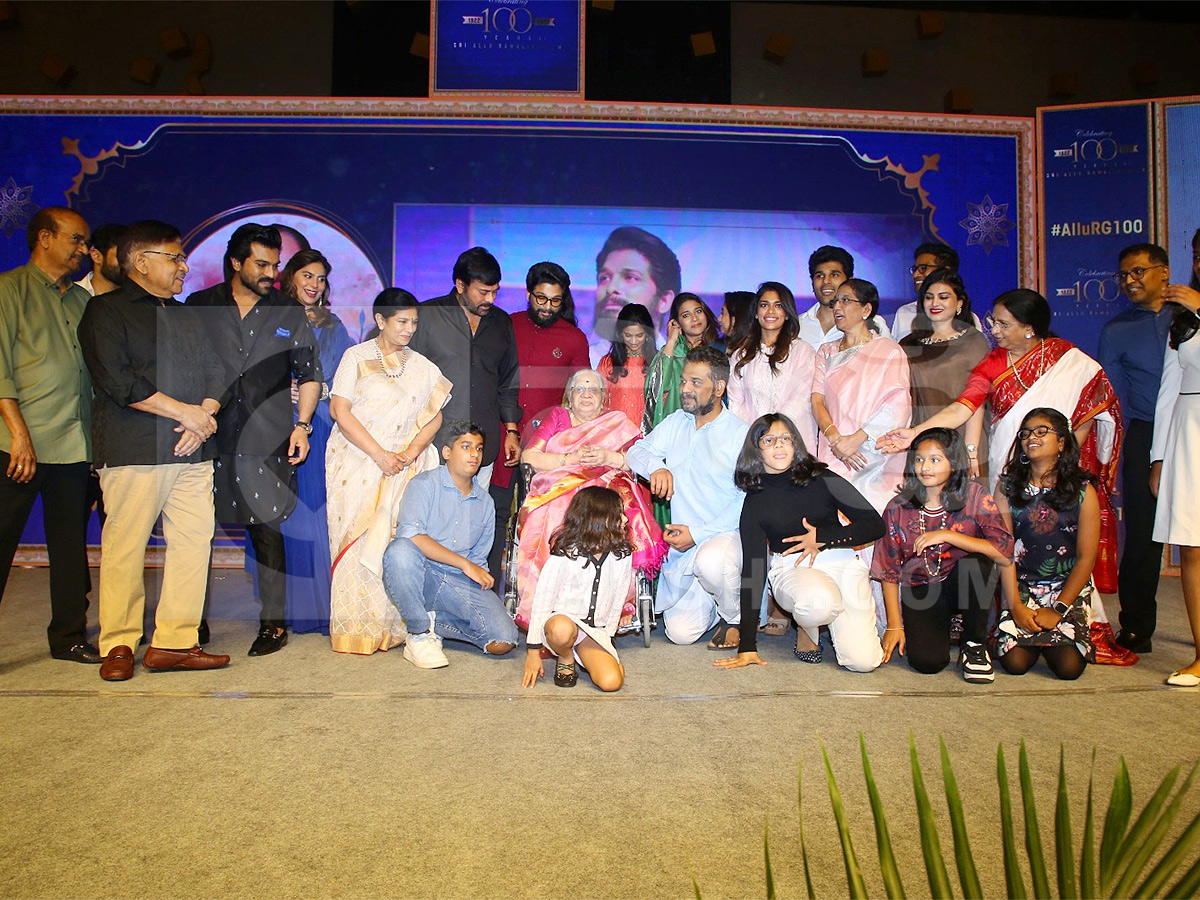 Allu Kanakaratnam Rare Photos With Chiranjeevi And Allu Arjun19