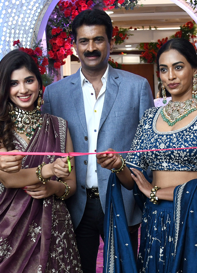 Models Are Bustling at the High Life exhibition At Madhapur11