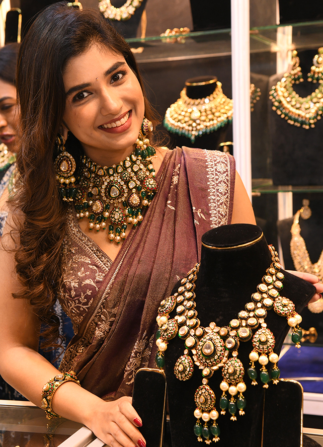 Models Are Bustling at the High Life exhibition At Madhapur2