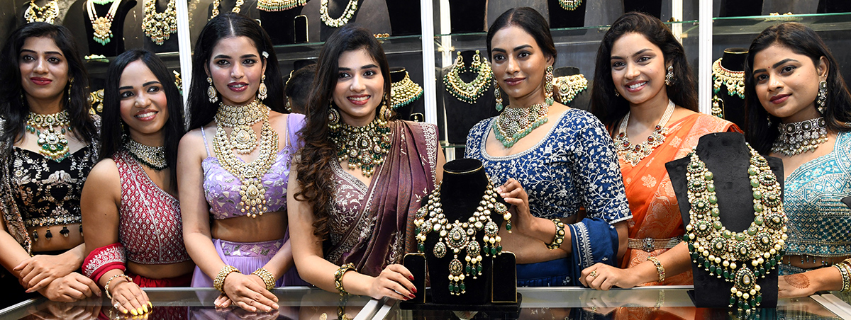 Models Are Bustling at the High Life exhibition At Madhapur9