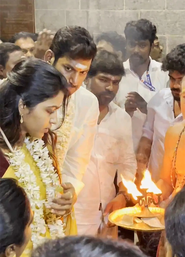 Vishal And Sai Dhanshika Get Engaged In After 15 Years Of Dating5