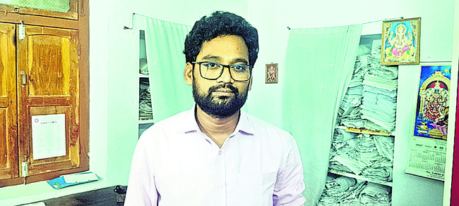 రిజిస్టర్ పోస్ట్కు బ్రేక్
1