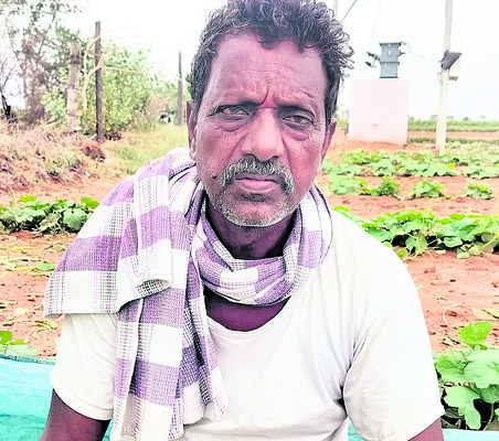 ఉల్లి సాగుతో అప్పులపాలు
1