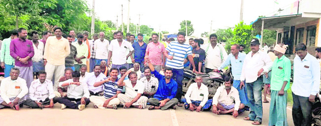 నిరీక్షణ.. నిరసన2