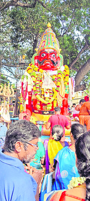 కోలాహలంగా.. ఆడి పెరుక్కు 2