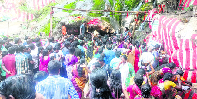 22న సామూహిక వరలక్ష్మీ వ్రతాలు 
1
