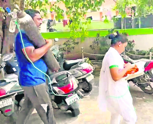 కేజీహెచ్కు అనారోగ్యం1
