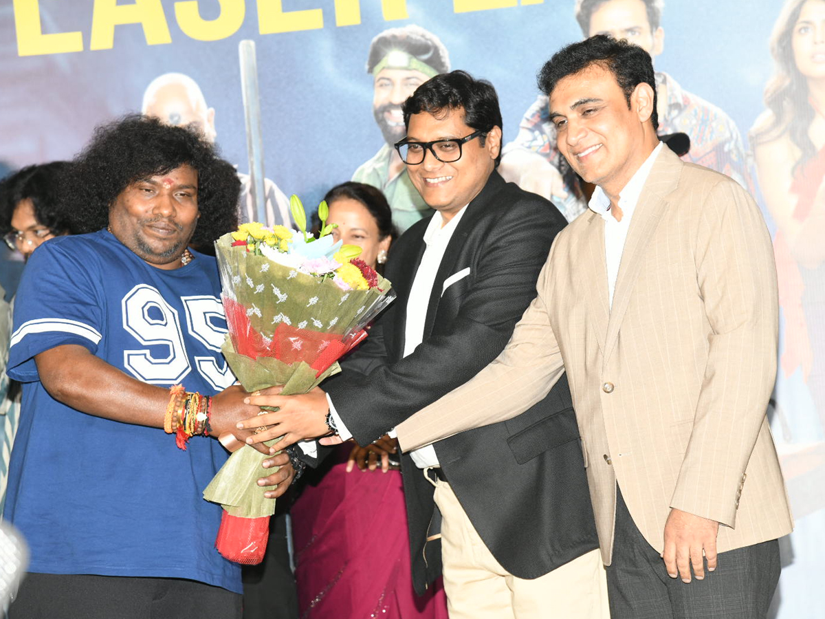 Faria Abdullah at the 'Gurram Papireddy' movie teaser launch (Photos)11