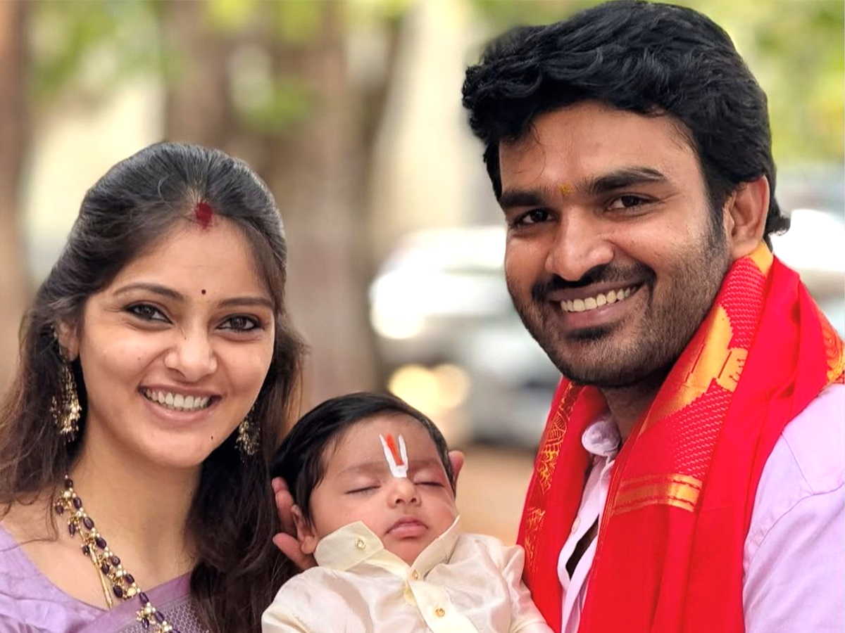 Kiran Abbavaram with Wife Rahasya Visits Tirumala1