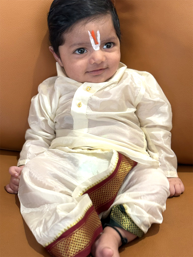 Kiran Abbavaram with Wife Rahasya Visits Tirumala3